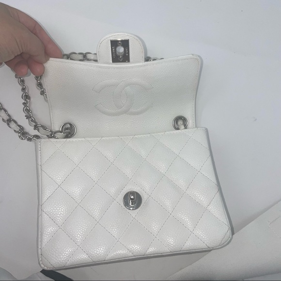 Sold Chanel Vintage White caviar mini square, silver hardware. - Picture 9 of 16